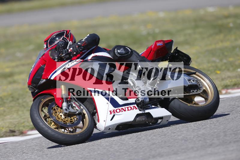 /05 07.04.2026 Cornu Master School ADR/Gruppe gruen/5